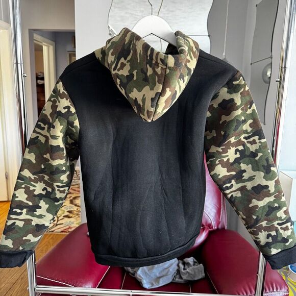Quad Seven Boys Camo Hooded Jacket Fleece Lined Size 16/18 Zip Up EUC - Picture 2 of 3